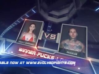 Rocky emerson हो जाता है में एक ruckus और समाप्त ऊपर किया जा रहा है गड़बड़ में यह winner-fucks-loser competitive रेसलिंग match